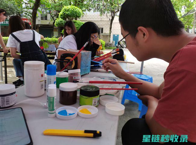 旧物改造新玩法：从破衣到时尚单品的华丽转身 (旧物改造新玩法有哪些)