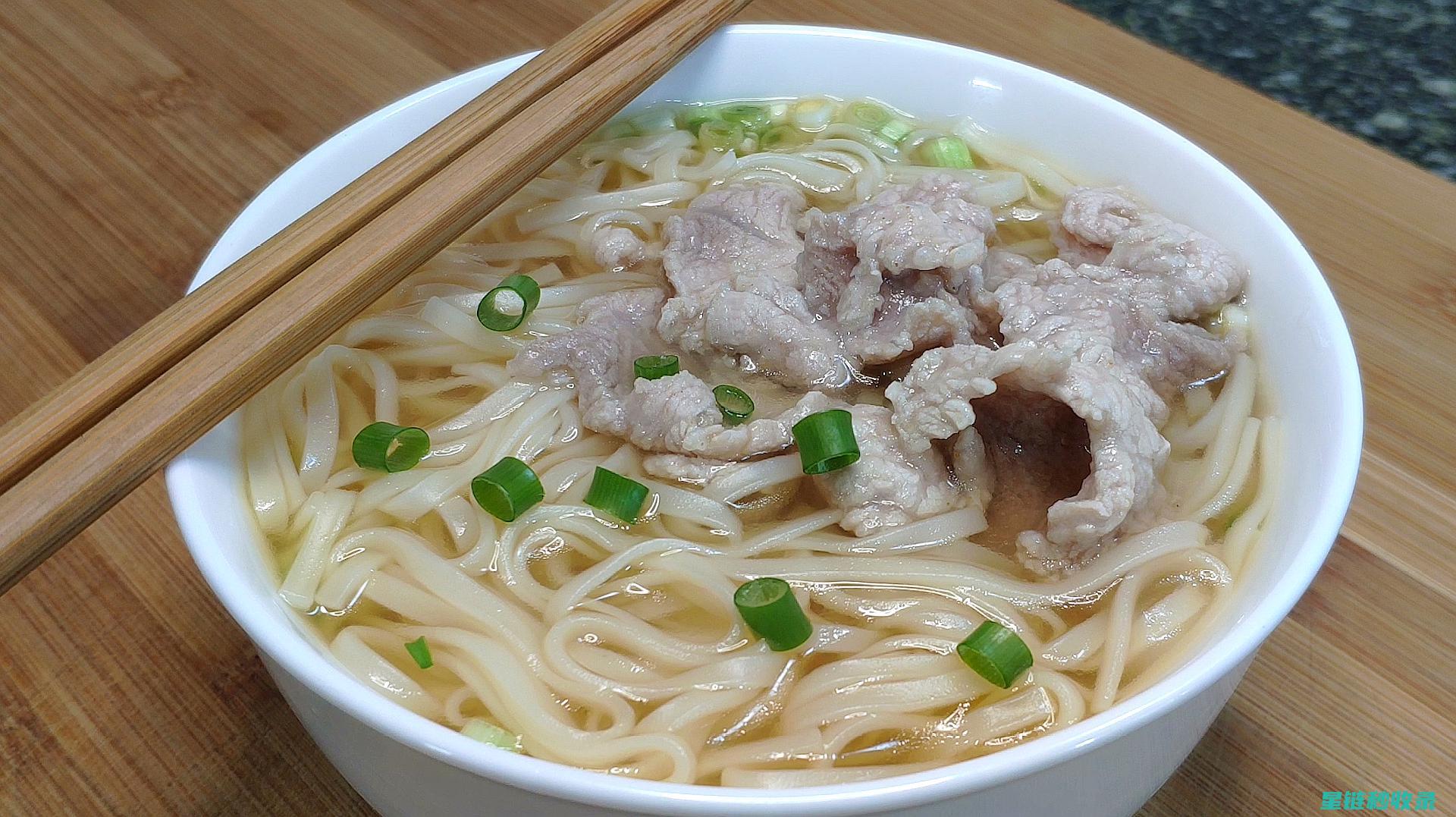 面条粘锅？试试这个超简单的解决办法！ (面条粘锅是什么物理现象)